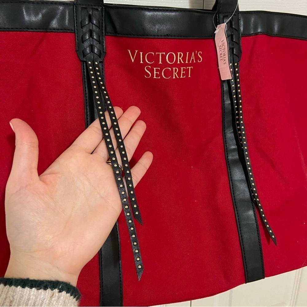 Victoria’s Secret NWT Red and Black Studded Tassel Canvas Tote Bag Purse - Picture 3 of 7